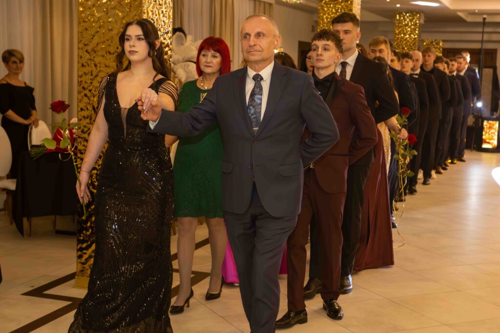 961A2570-Poprawione-Szum